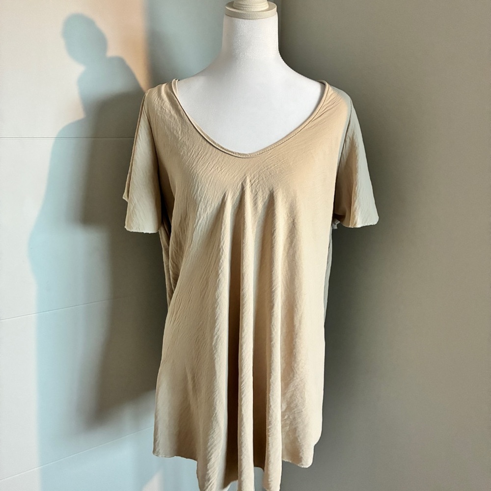 Elegant Beige Short Sleeve Top